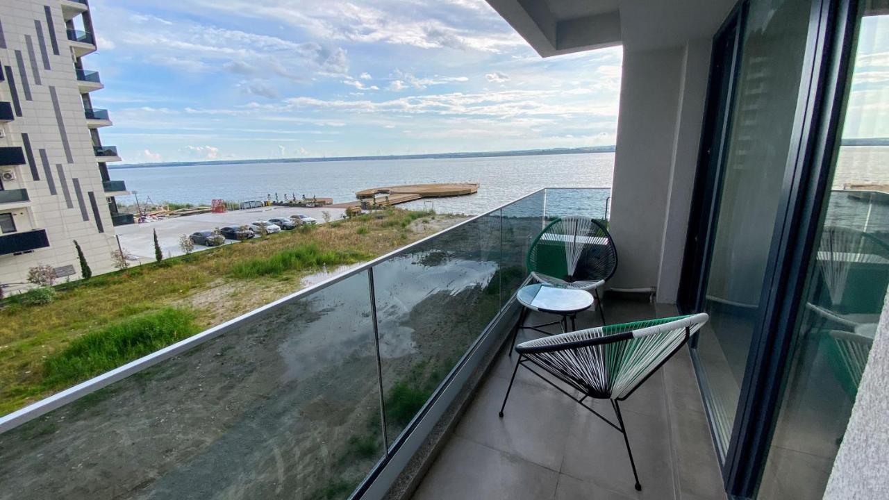 Myosotis Mamaia Studio By The Lake Lägenhet Exteriör bild