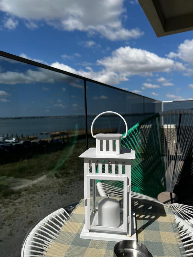Myosotis Mamaia Studio By The Lake Lägenhet Exteriör bild
